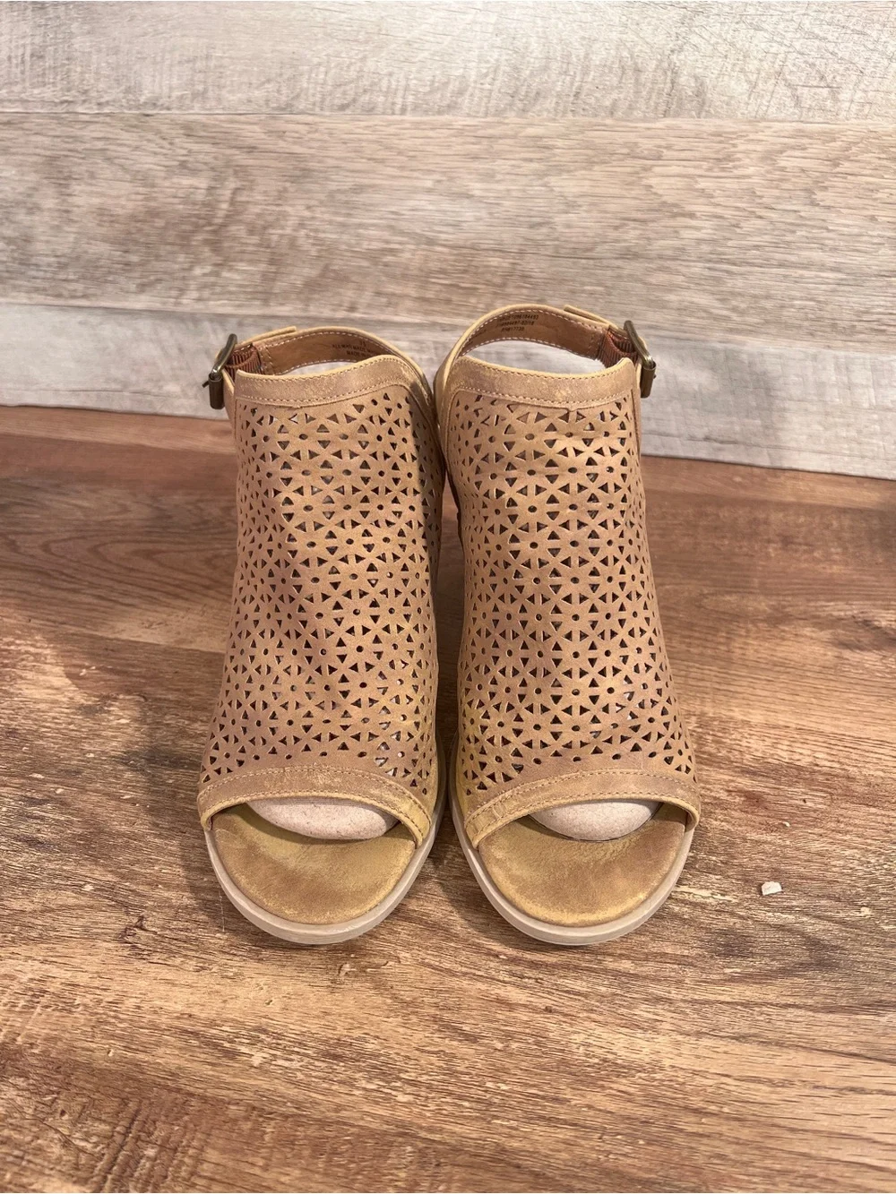 Universal Thread Tan Perforated Block Heel Slingback Sandal